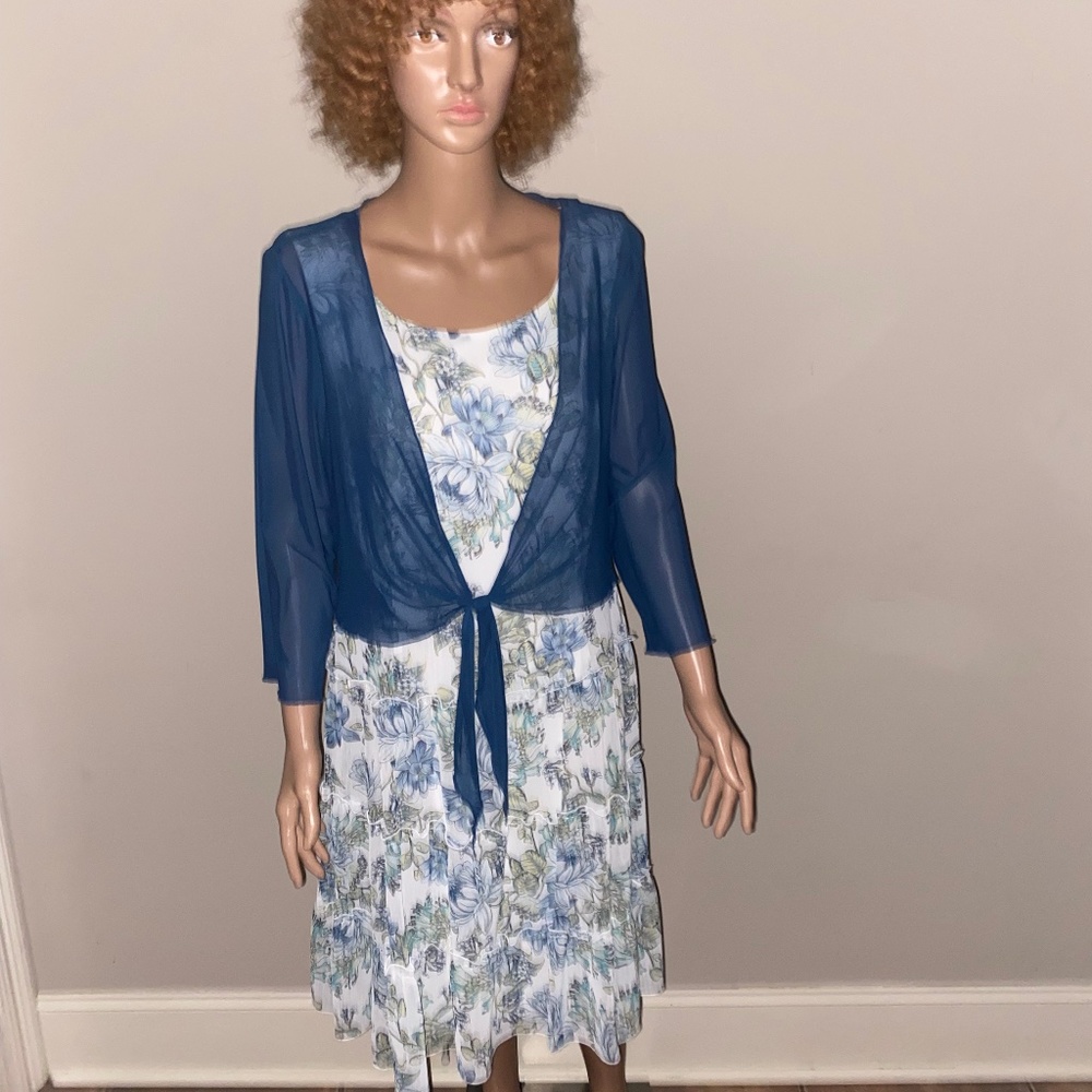 NWT Floral Connected Apparel Dress Size 12